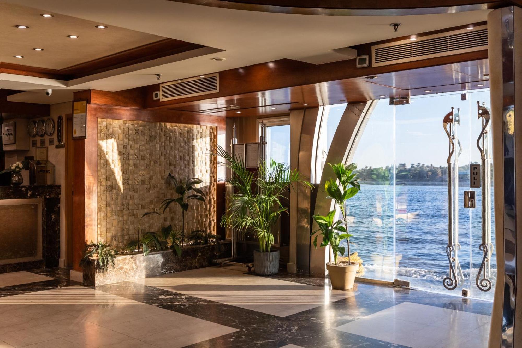 M/S Esmeralda Nile Cruise - 4 Or 7 Nights From Luxor Each Monday And 03 Nights From Aswan Each Friday Εξωτερικό φωτογραφία