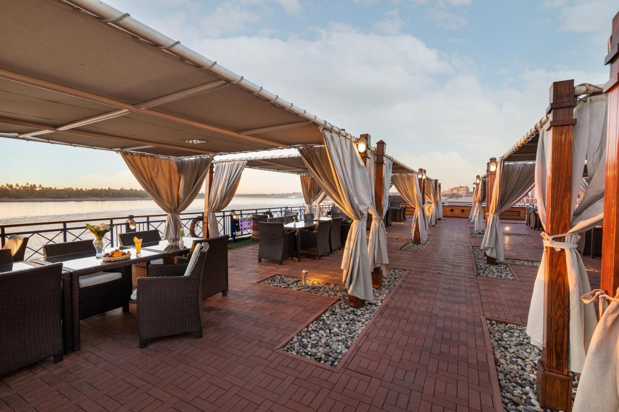 M/S Esmeralda Nile Cruise - 4 Or 7 Nights From Luxor Each Monday And 03 Nights From Aswan Each Friday Εξωτερικό φωτογραφία
