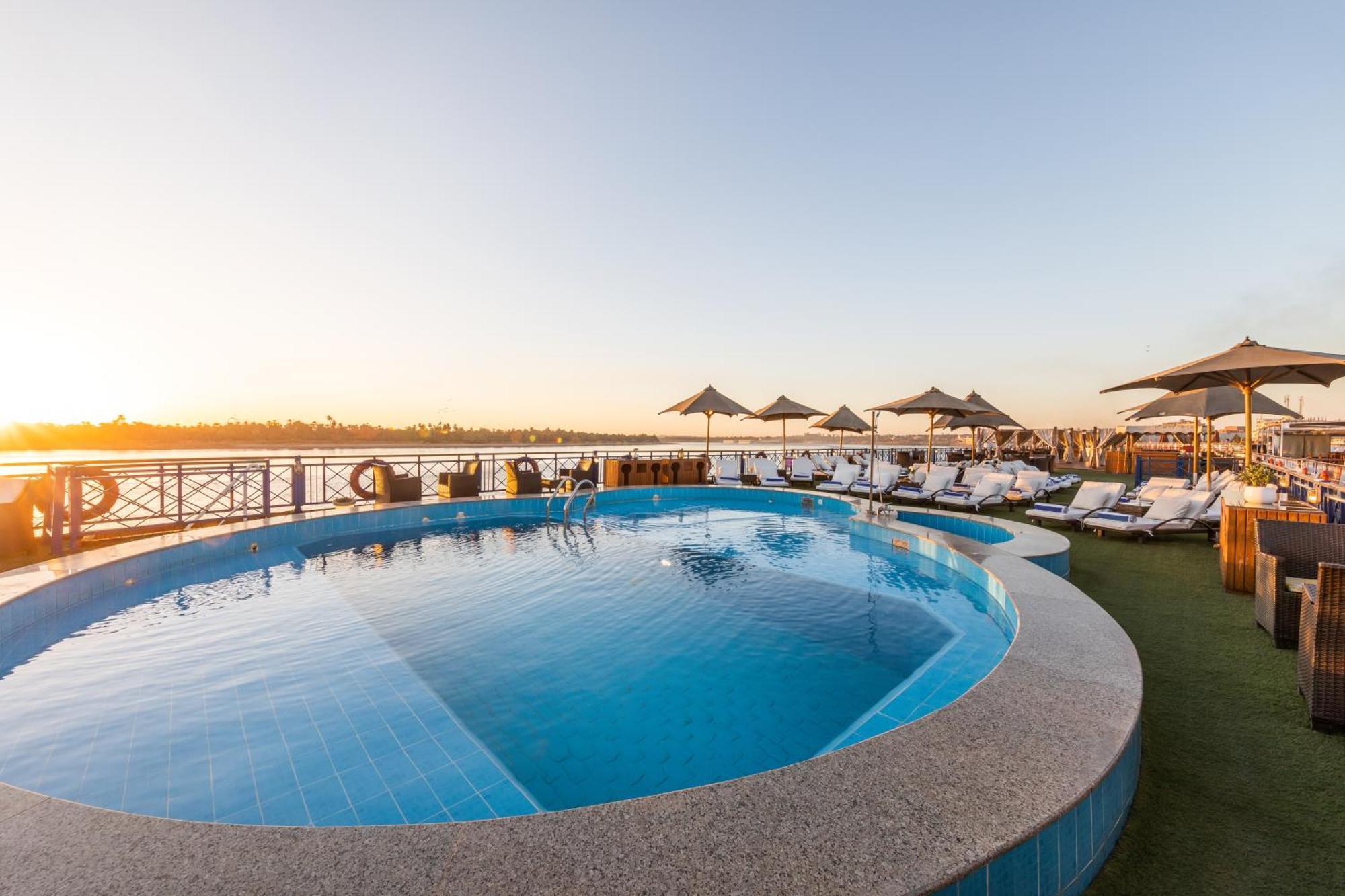 M/S Esmeralda Nile Cruise - 4 Or 7 Nights From Luxor Each Monday And 03 Nights From Aswan Each Friday Εξωτερικό φωτογραφία