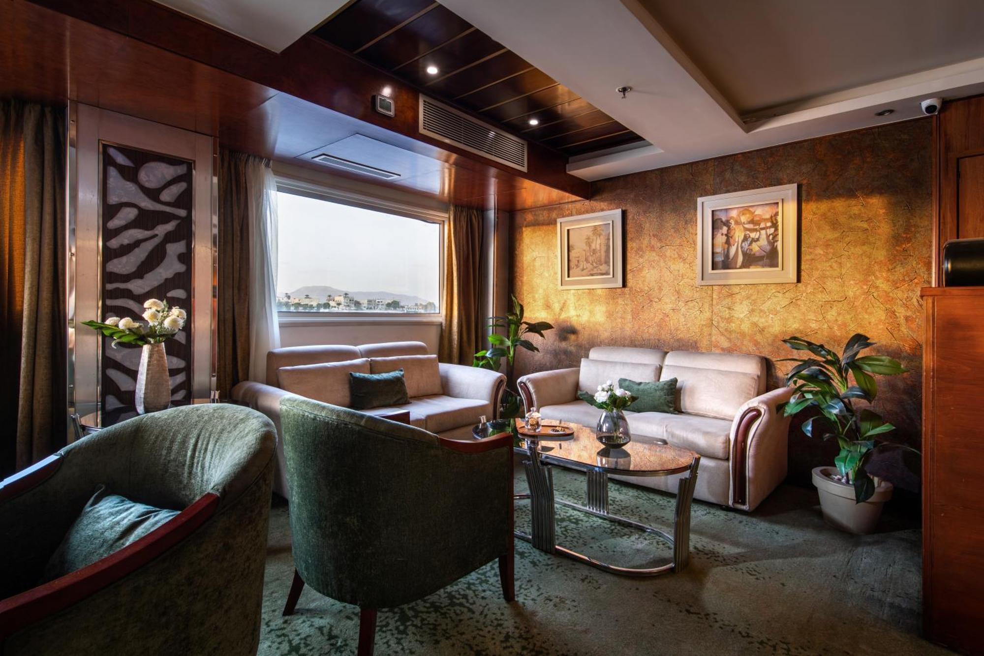 M/S Esmeralda Nile Cruise - 4 Or 7 Nights From Luxor Each Monday And 03 Nights From Aswan Each Friday Εξωτερικό φωτογραφία