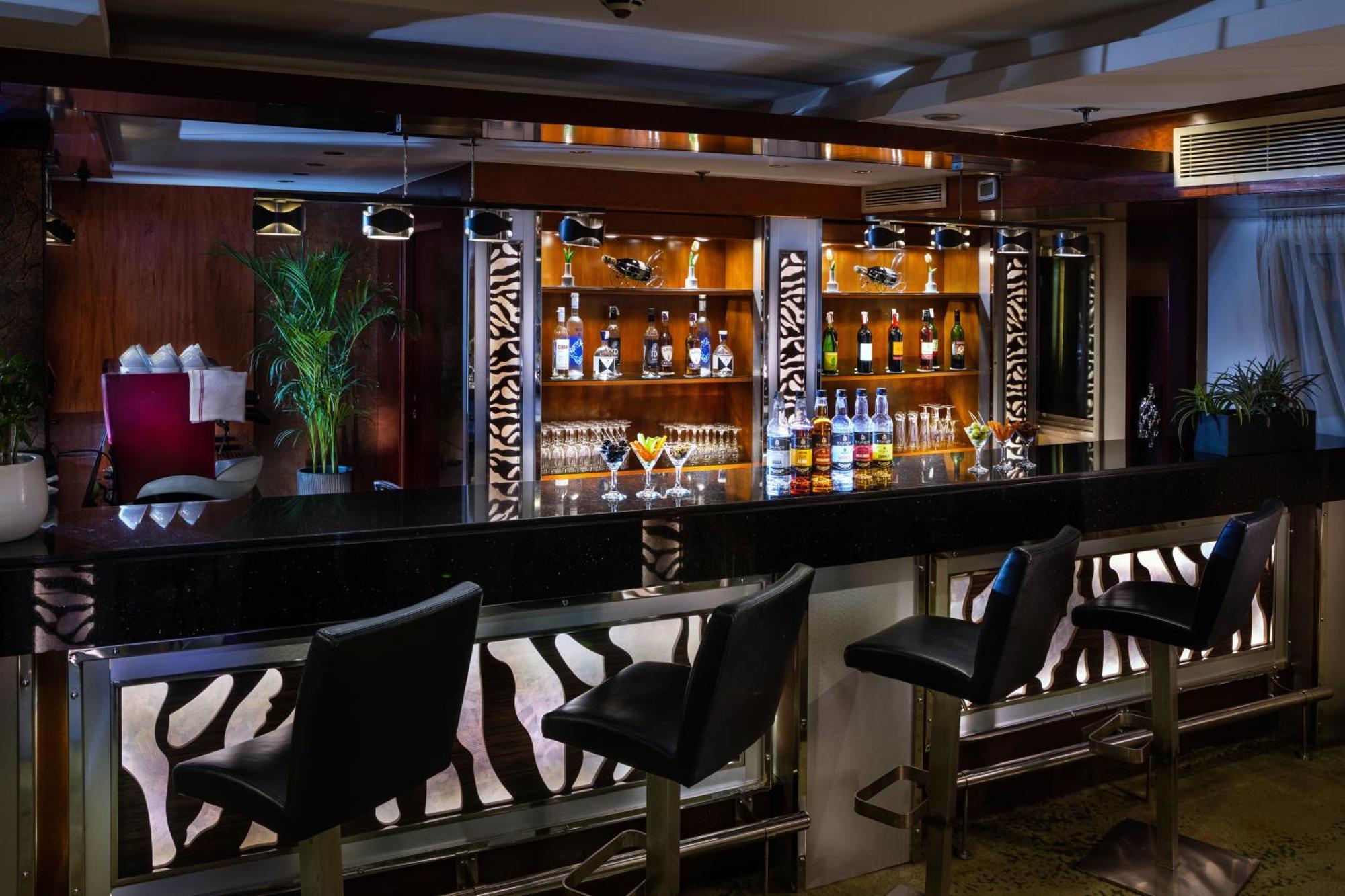 M/S Esmeralda Nile Cruise - 4 Or 7 Nights From Luxor Each Monday And 03 Nights From Aswan Each Friday Εξωτερικό φωτογραφία